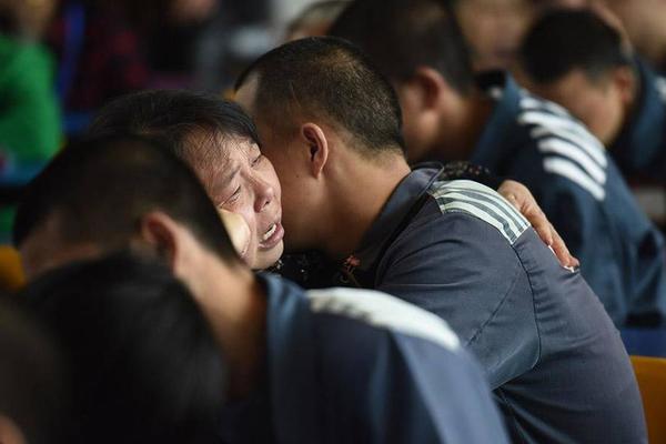 官方：紐卡前鋒庫爾加盟布拉格斯巴達(dá)