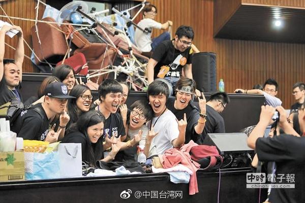 一夜轉會匯總！曼聯或4000萬鎊賣加納喬，紐卡有望8000萬歐簽神鋒