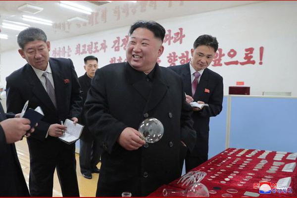 記者：恩昆庫已經抵達AC米蘭總部，即將完成簽約