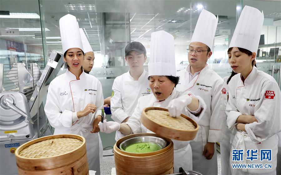 拉門斯談5年前與曼聯(lián)梯隊交手：我差點忘了，照片勾起了回憶