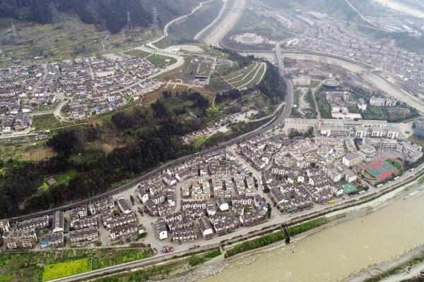 圖片報：曼聯曾在關窗前報價施蒂勒，但球員最終決定留下