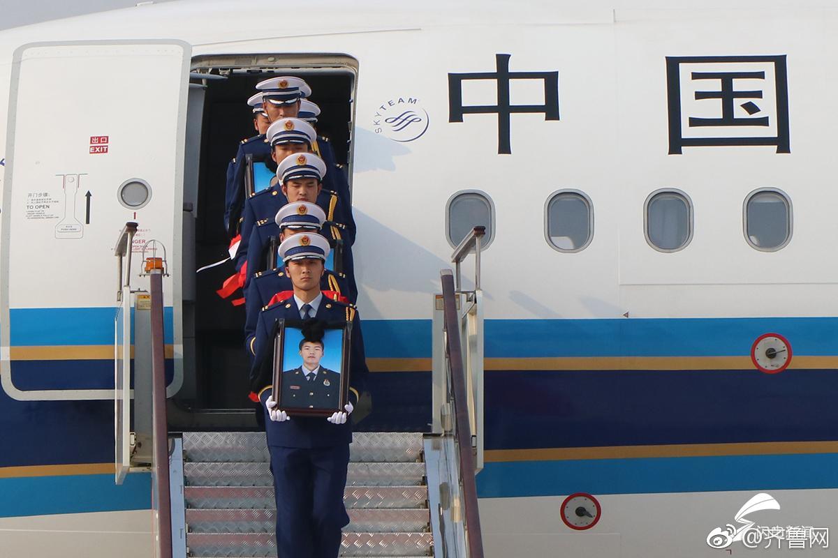 游客