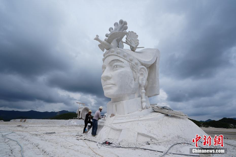 馬卡：皇馬密切關注科納特轉(zhuǎn)會可能，決定權仍保留在球員手中