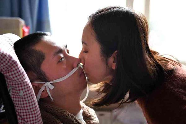 對陣科索沃下半時替補出場，利物浦新援伊薩克完成新賽季首秀