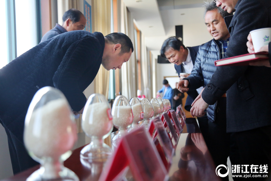 深圳廢舊家具怎么處理？知道這些辦法再也不用愁了！-